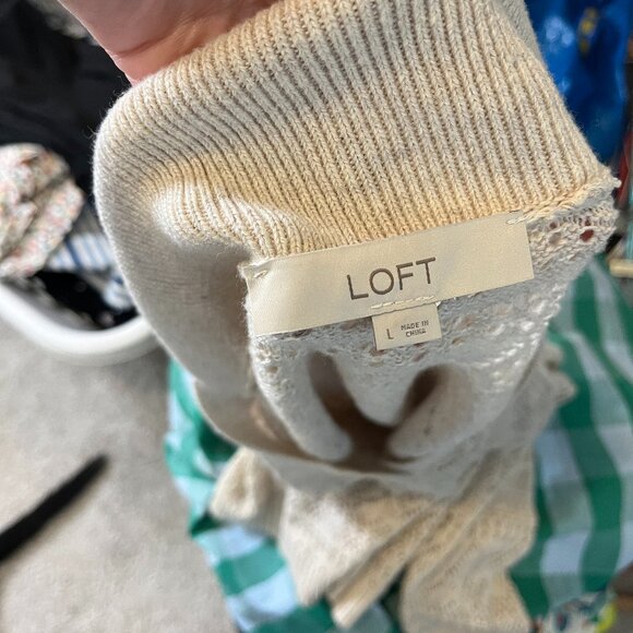 LOFT Off White Ivory V-Neck Collared Sweater Size Large Cotton Relaxed Fit - Picture 7 of 8
